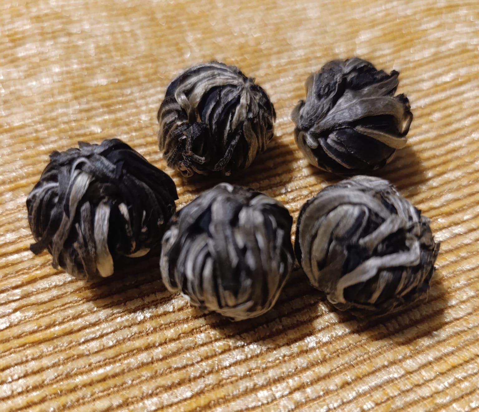 White Tea Blossom - Blooming WhiteTea Ball