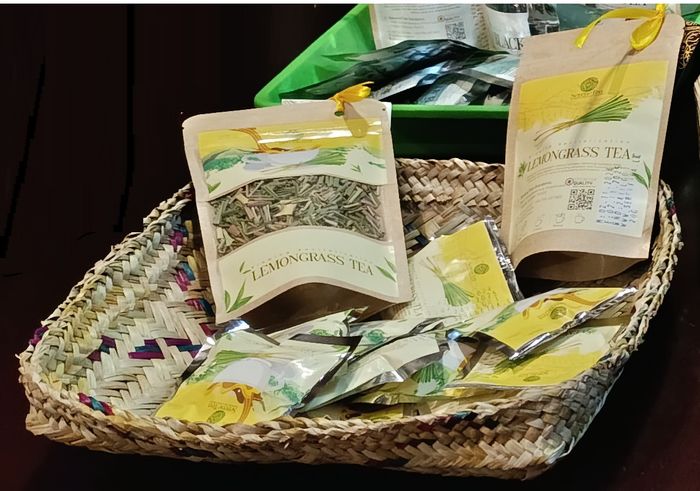 Lemongrass Tea - Brewing Revitalization