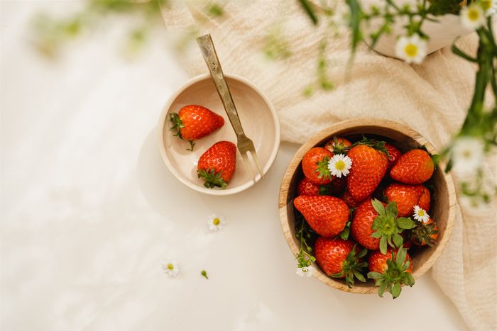 Strawberry cordial syrup in a 32 ml recyclable sachet Organic