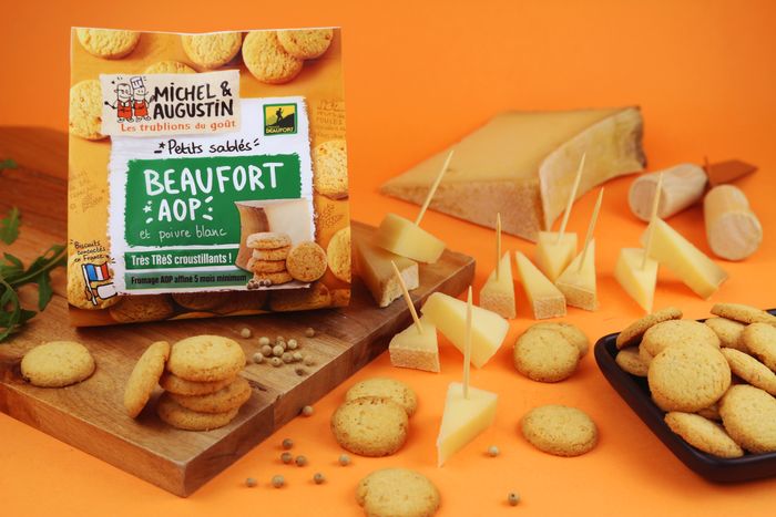 Savoury shortbreads with PDO Beaufort cheese and white pepper 100g