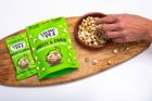 Cheesy & Onion, crunchy coated peas (125g - sharing pack)