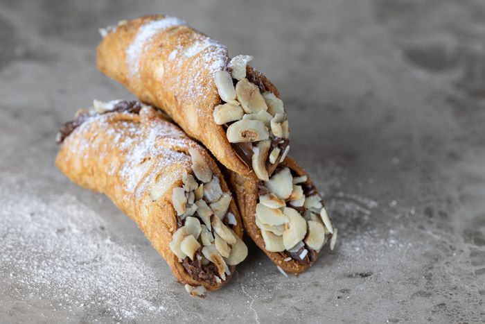 Nocciolino Piemontese (Hazelnut) Siciliain Cannolo