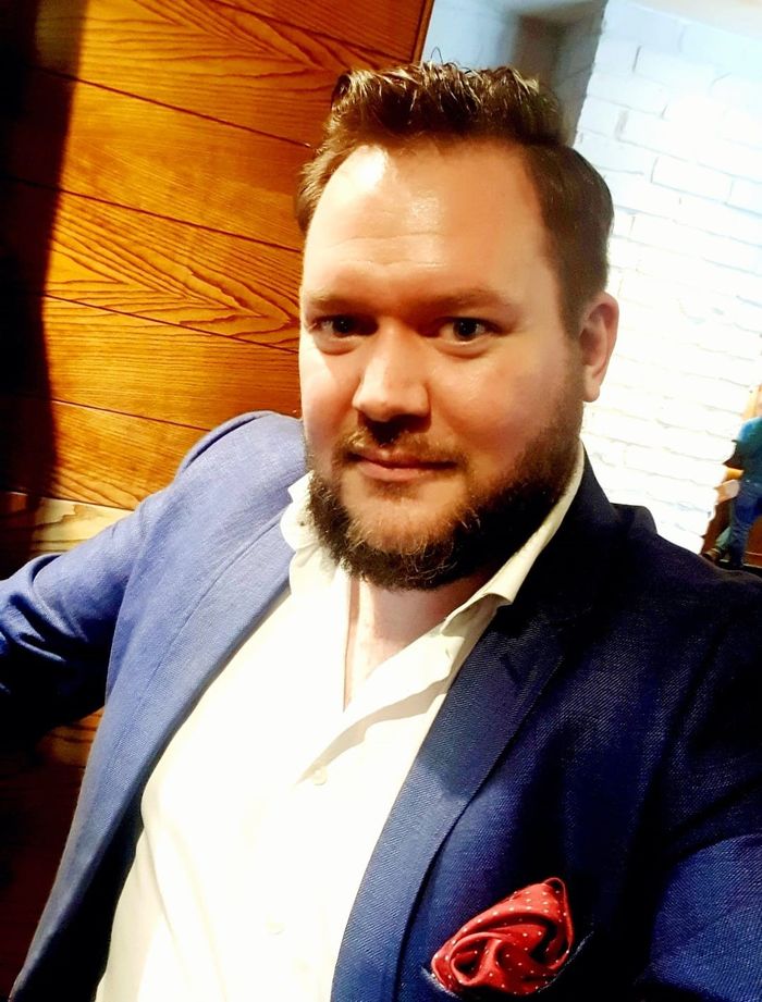Comp Door Sales Team Welcomes Lee Marriott