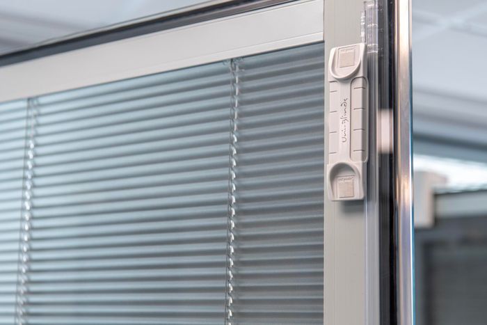 SV System Cordless Slider Integral Blind