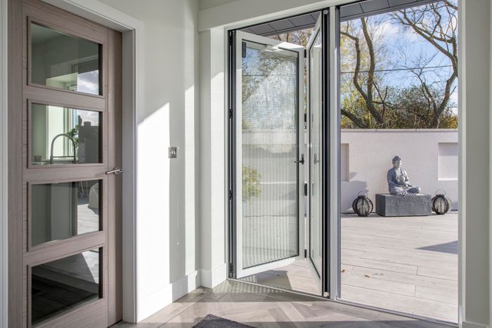 W Smart System Battery Operated Integral Blind