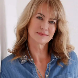 Jane O'Riordan Chair of Caravan