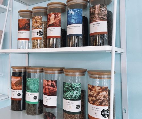 FLORA Loose Leaf Tea & Pyramid Teabags