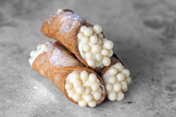 Classic Cannoli