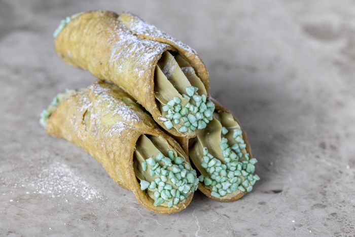 Classic Cannoli