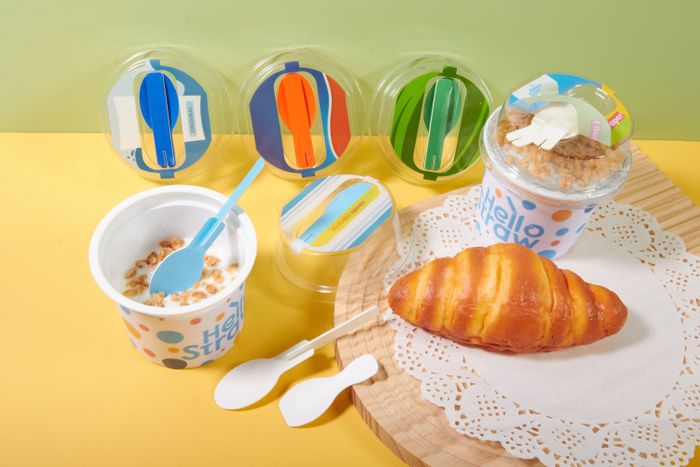 Cup Topper with In-pack Paper Cutlery