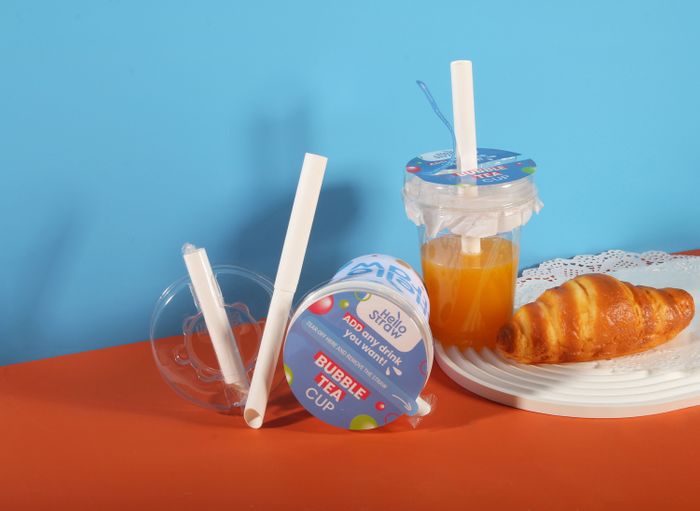 Cup Topper with In-pack Telescopic Paper Straw
