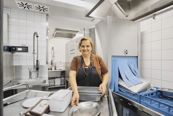 MEIKO announces 38%* less water, detergent, rinse aid and 21%* less energy consumption on UPster rack transport dishwashers