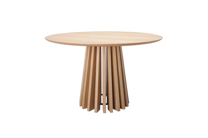 NOA dining table