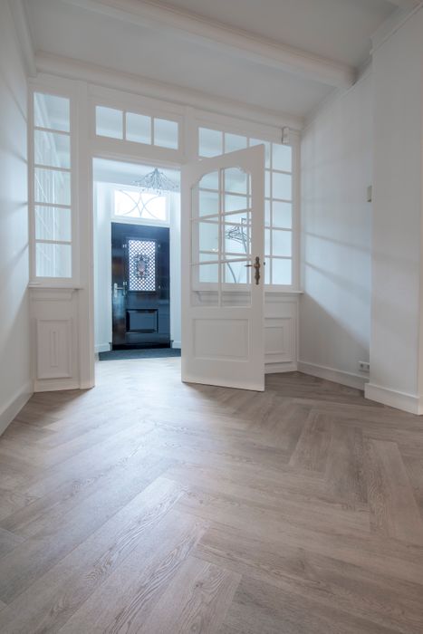 LVT by Belakos