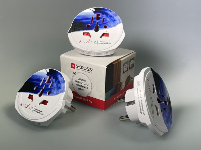 World-to-Europe adapter