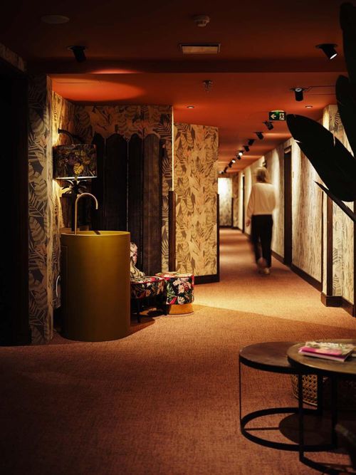 Hotel Indigo chooses AQUALEX