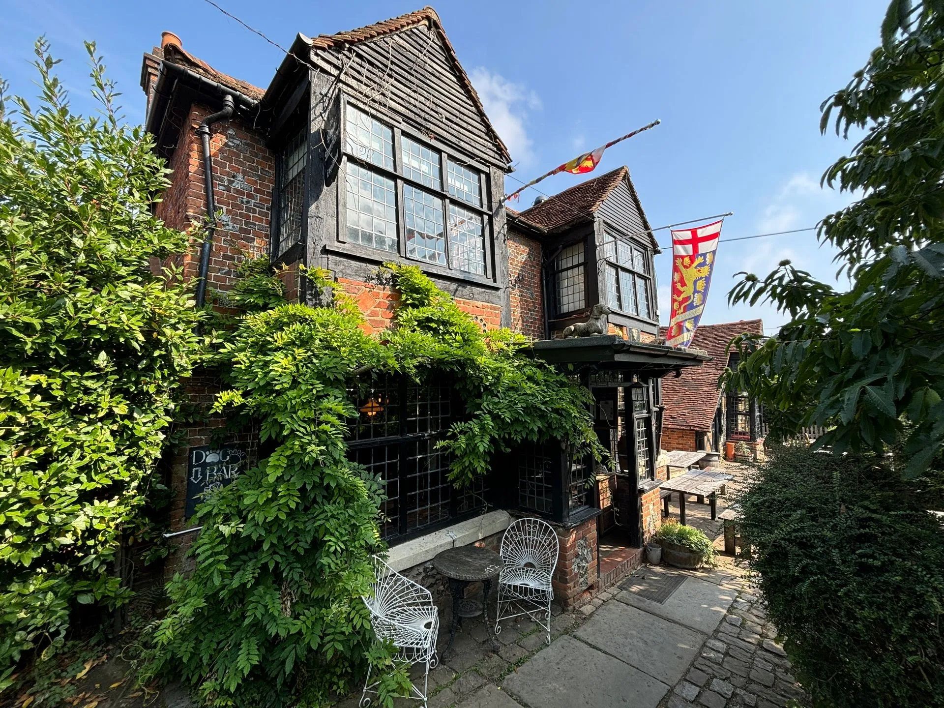 Taproom Talks: The Royal Standard of England