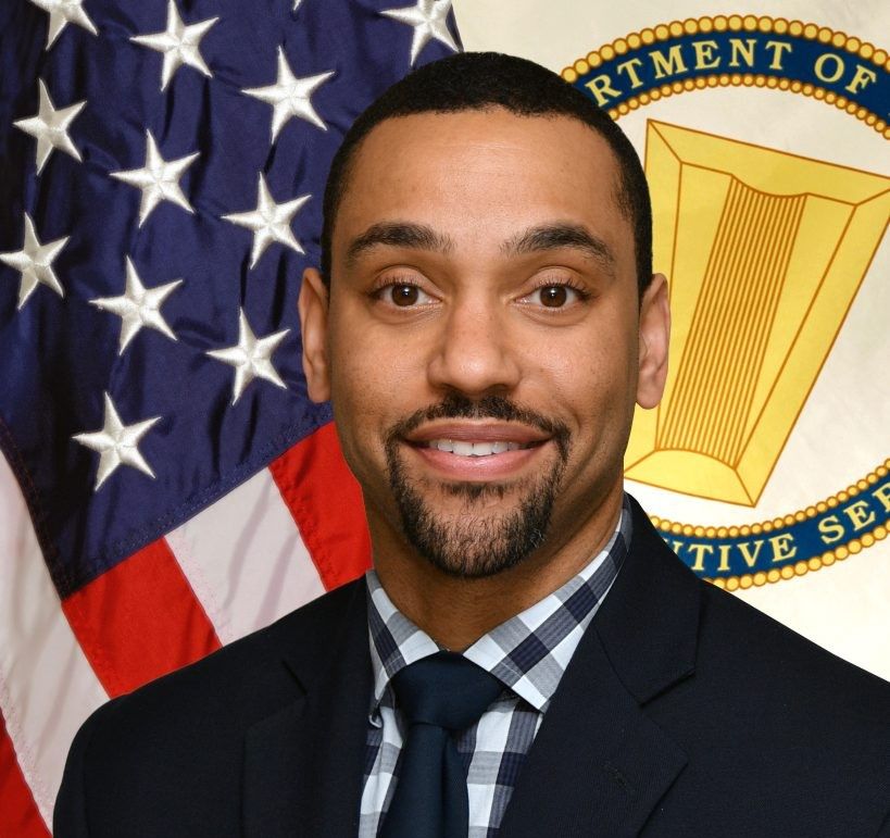 Jeffrey Thomas, SES