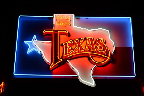 Neon Billy Bob's Texas sign