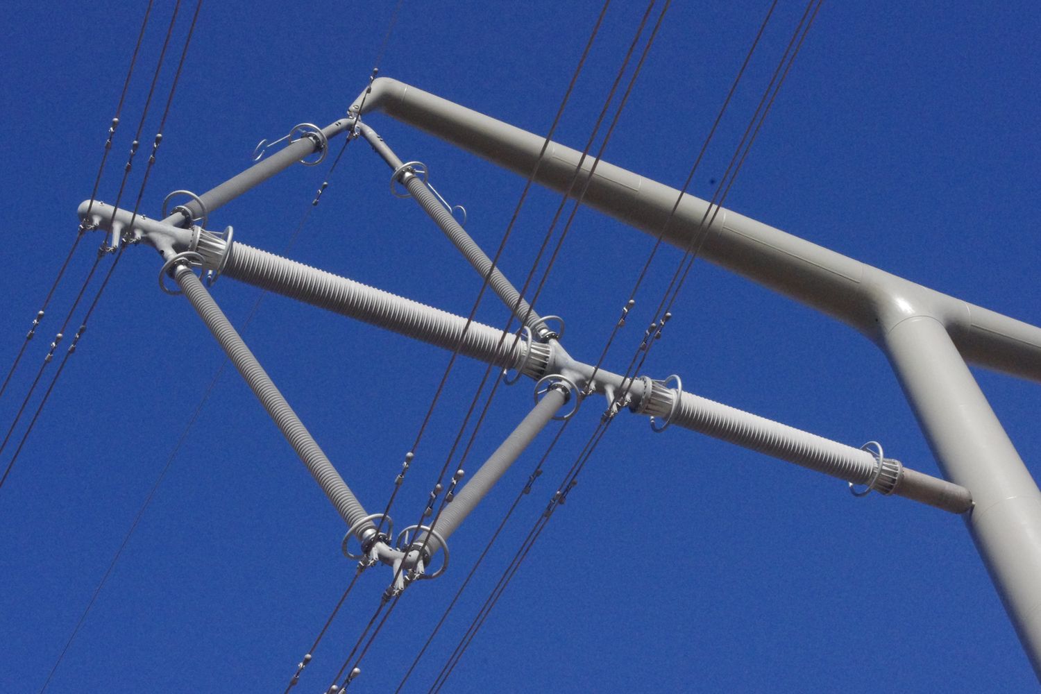 Titelbild – Allied Insulators