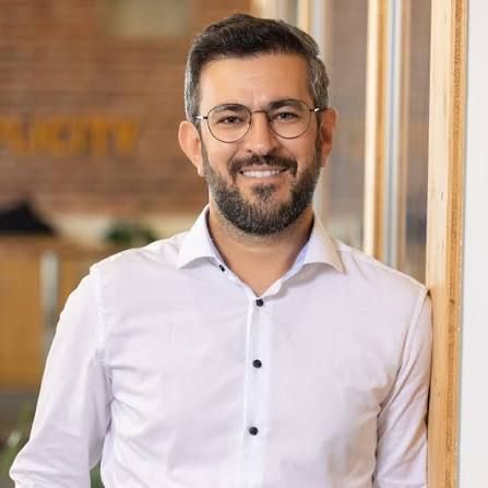 Younes Norouzi