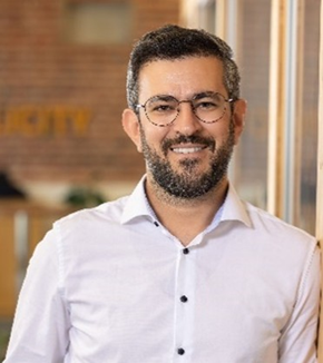 Speaker profile image for Younes Norouzi