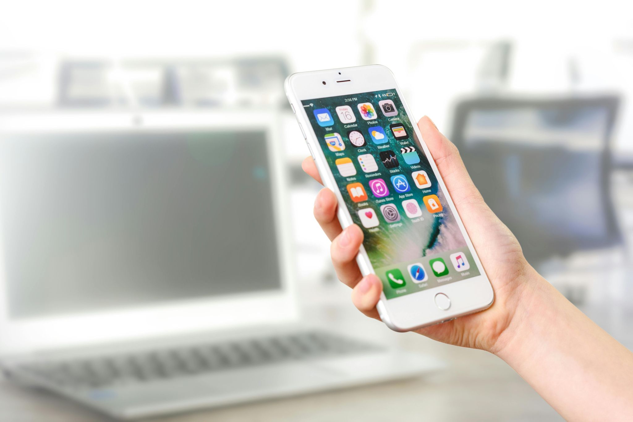 SpaceCom Mobile App Banner Ads