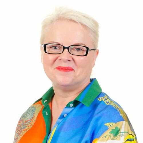 Helen Lowe