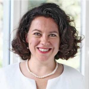 Speaker profile image for Aline D'n'r'az