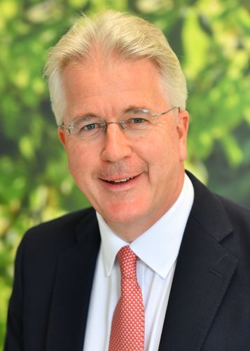 Speaker profile image for Ben Thomas