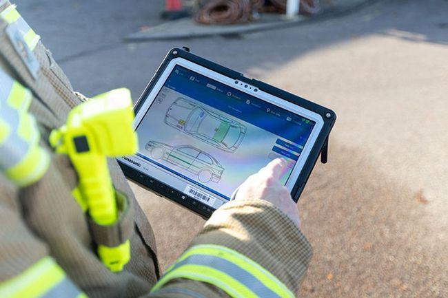 Airbus supports Bedfordshire Fire and Rescue transition to the Emergency Services Network Airbus supports Bedfordshire Fire and Rescue in data connection to Emergency Services Network