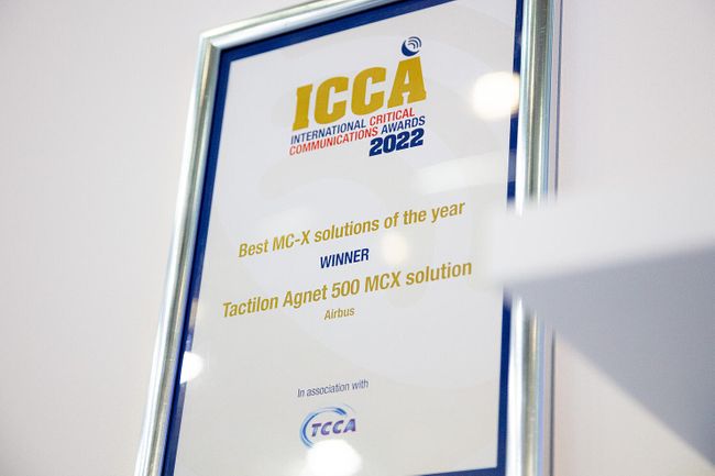 Airbus’ Tactilon Agnet wins the ‘Best MCX Solution of the Year’ award during CCW 2022 in Vienna