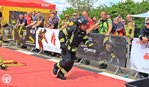 Dräger donates five HPS Safeguard helmets to help firefighters compete in global fitness challenges