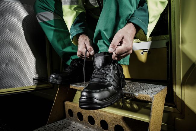 DOES YOUR TACTICAL FOOTWEAR PROTECT YOU AGAINST BLOODBORNE PATHOGENS?