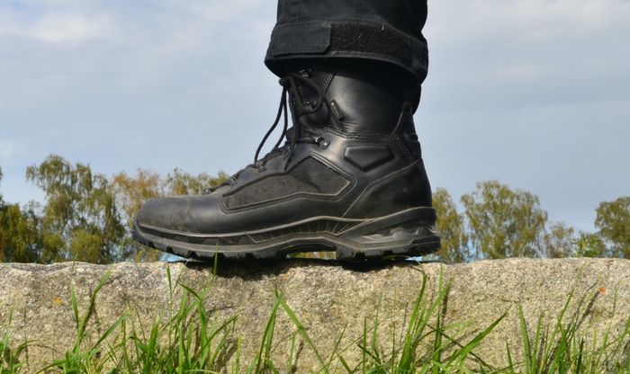 LOWA Breacher GORE-TEX® Mid
