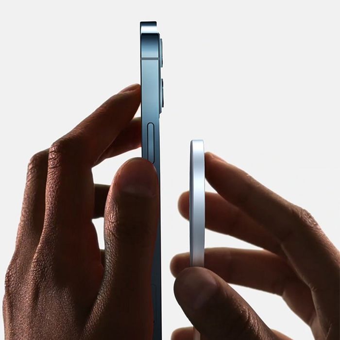 Devia - USB-C to MagSafe Charger for all iPhone 15, iPhone 14, iPhone 13 & iPhone 12 Devices - White