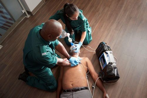 Advanced technology in new Zoll monitor/defibrillator improves patient outcomes