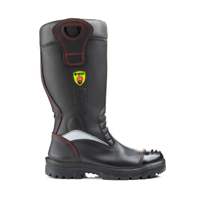 Pluto Crosstech Fire Boot The Emergency Services Show 2024 2635