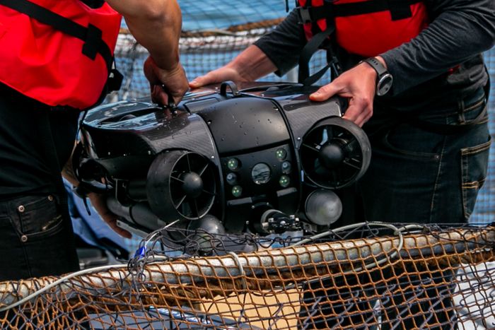 REVOLUTION ROV