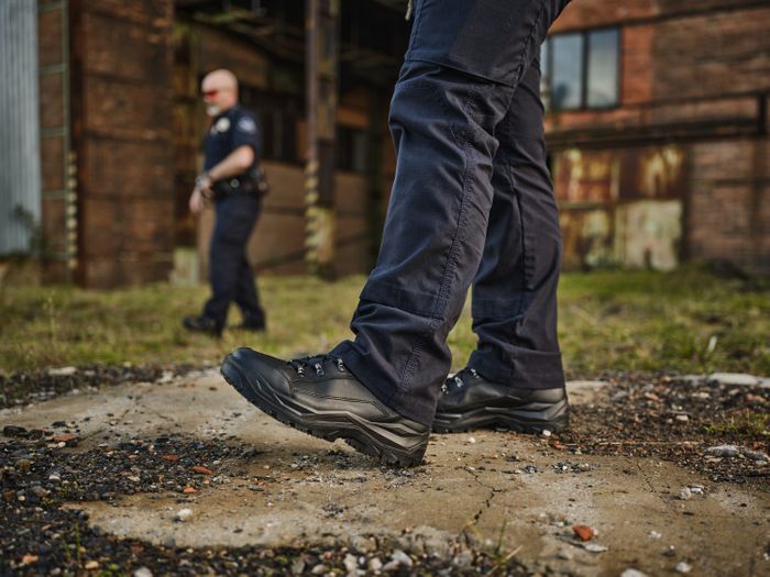 The updated LOWA RENEGADE MK2 GTX® MID PR