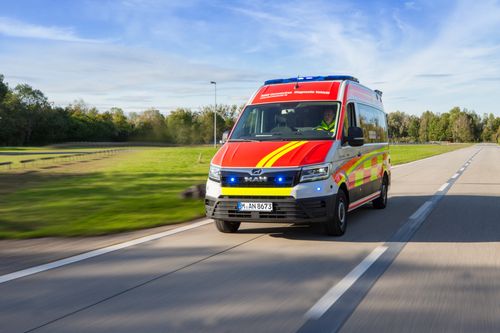 MAN presents its mobile coronavirus test vehicle: PCR test results available within one hour