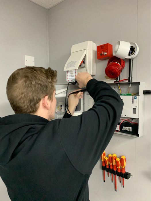 EAL Level 3 NVQ Diploma in Providing Electronic Fire and Security Systems