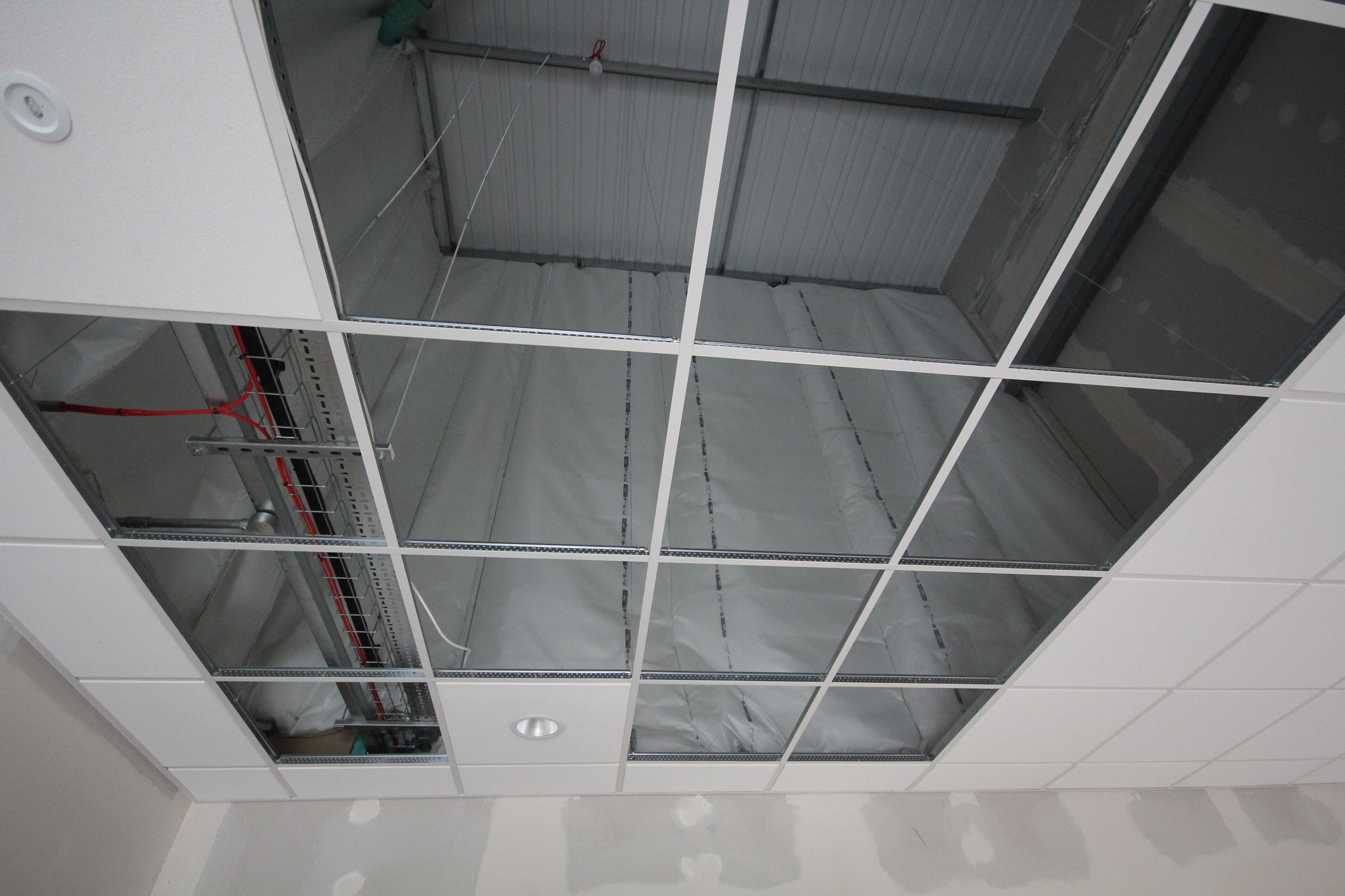 FIREFLY ZEUS LITE™ SAFEGUARDS CEILING SPACES ACROSS WAKEFIELD FOOD WAREHOUSE