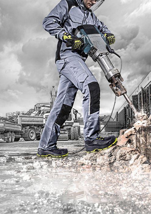 uvex 3 Safety boots specially developed for heavy applications