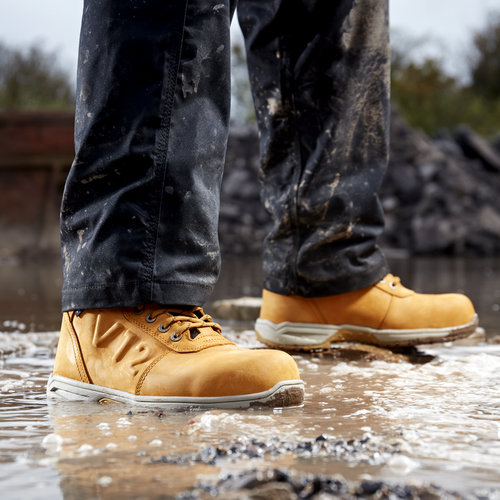 Sustainable Safety Footwear - the Award-Winning Lynx Range