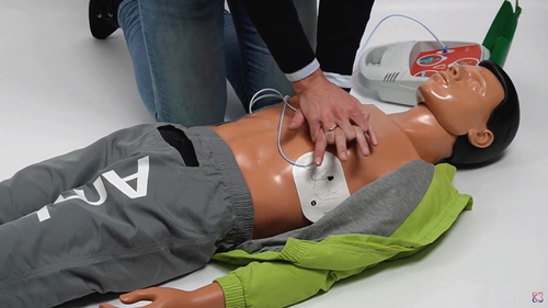 How to use a defibrillator? | DefiSign LIFE AED