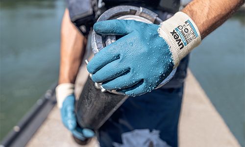 uvex launches profi pure HG, an innovative safety glove with unrivalled grip in wet conditions