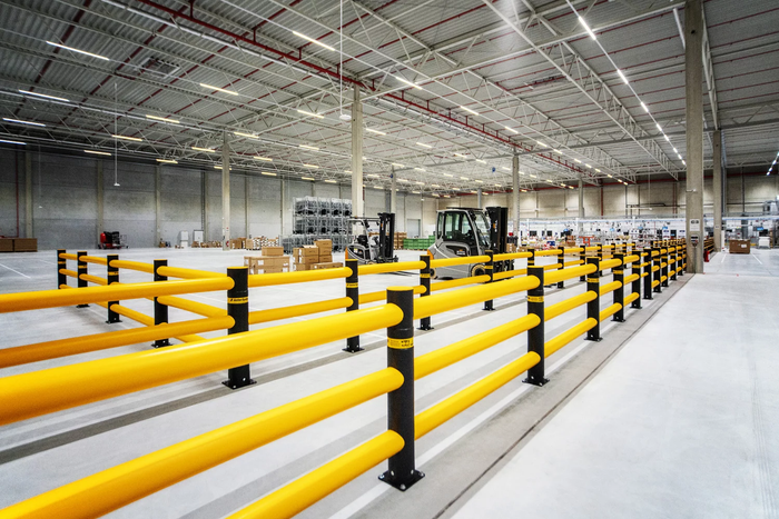 TRAFFIC R3 FLEXIBLE BARRIER