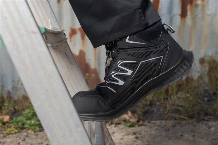 CF41 Blackrock Glide Safety Trainer