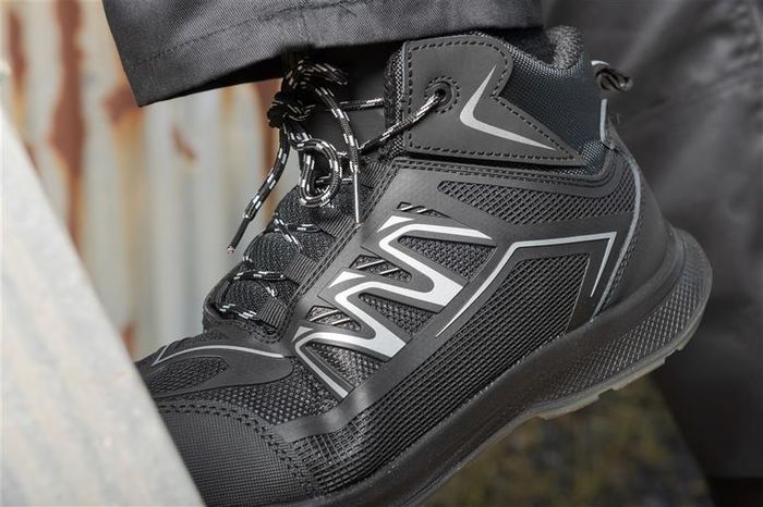 CF41 Blackrock Glide Safety Trainer